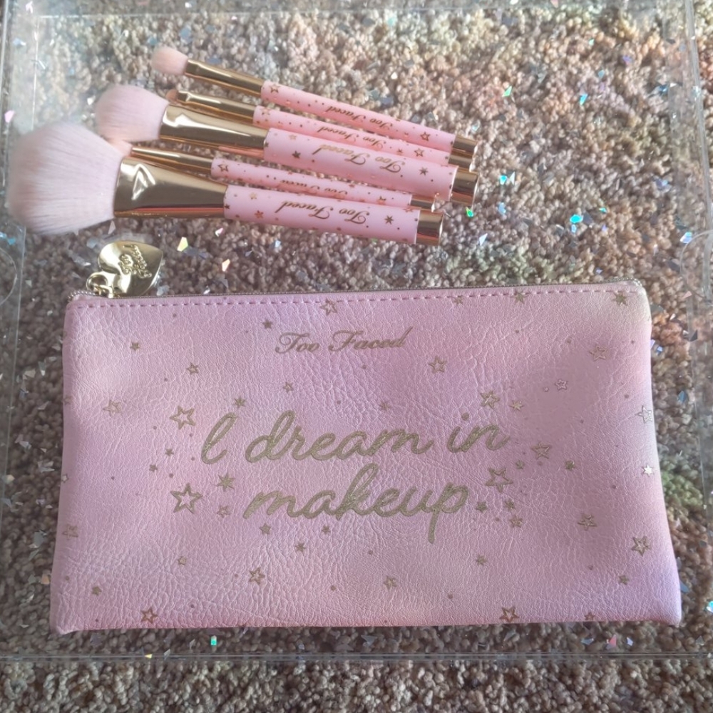 Large too faced rose gold and blush brush set
